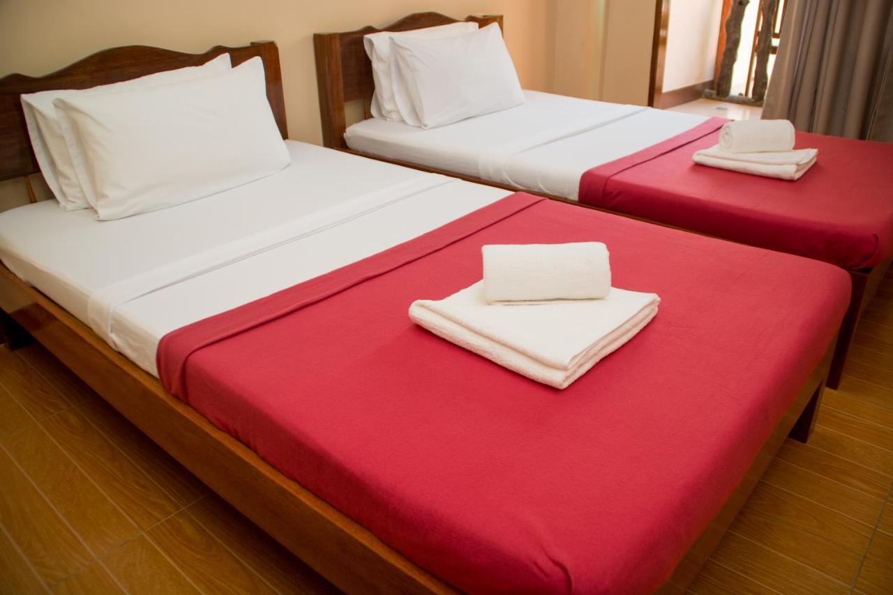 Jurias Garden Hotel Эль-Нидо Экстерьер фото